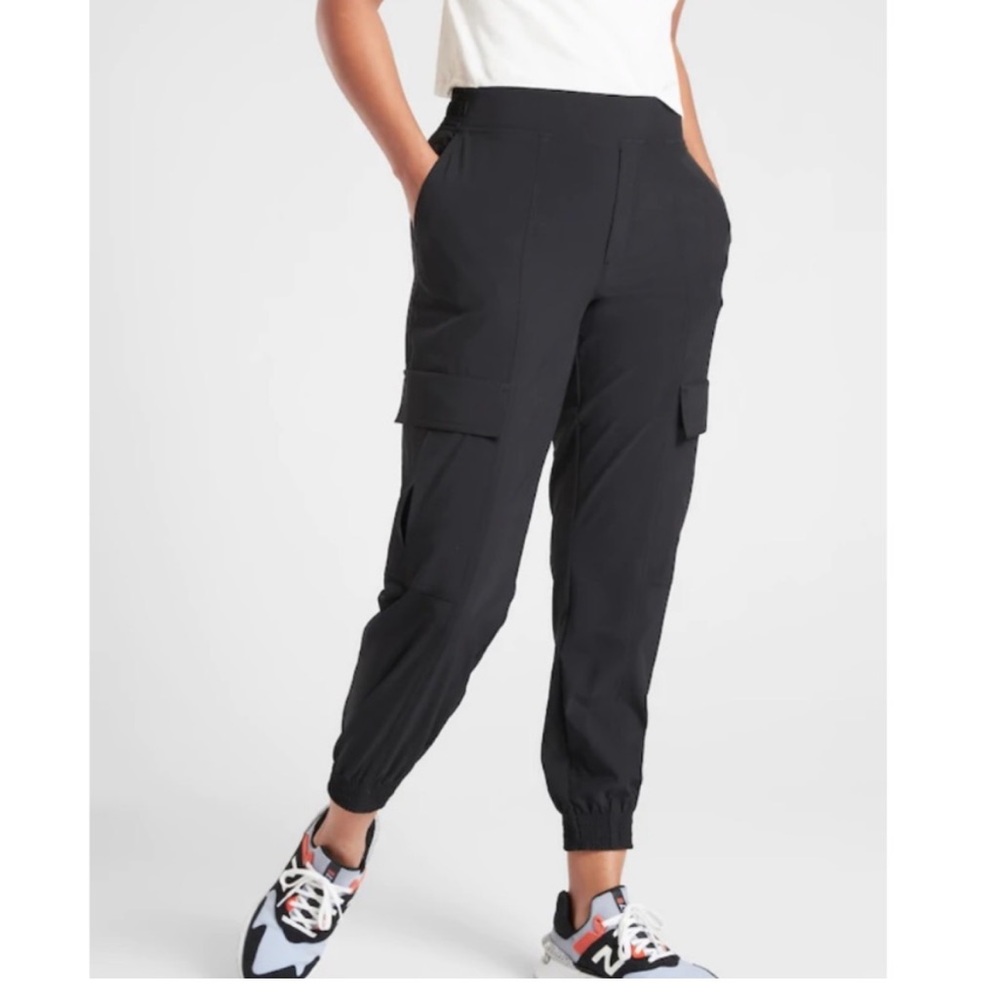 Athleta Chelsea utility jogger